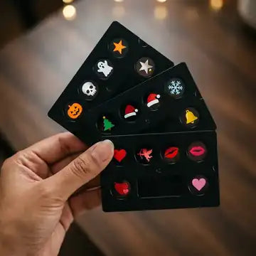 Los tres cassettes: Halloween, Navidad y San Valentín