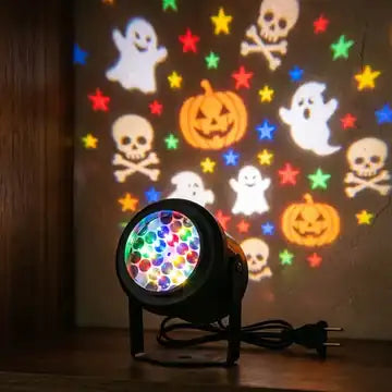 Lente del proyector encendido a todo color